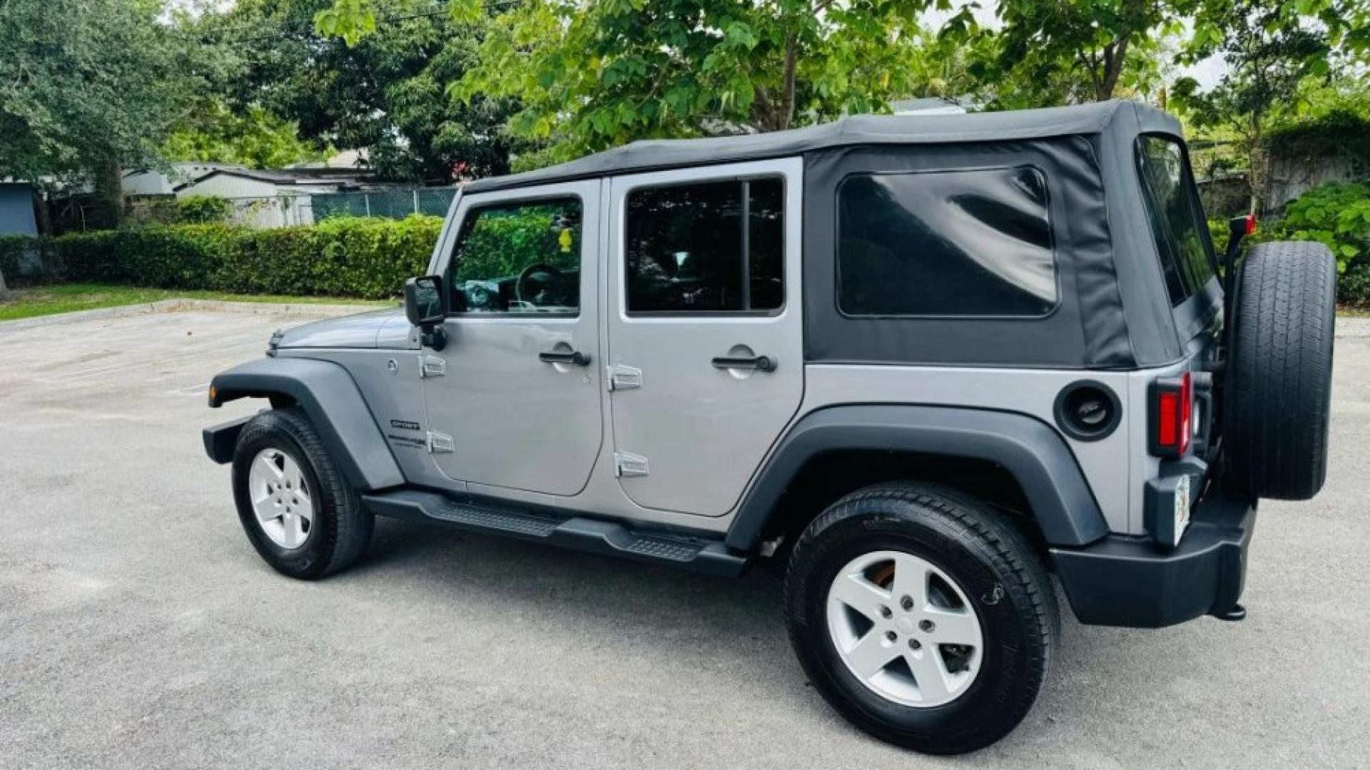 2018 JEEP WRANGLER UNLIMITED SPORT S (JK) SPORT UTILITY 4D