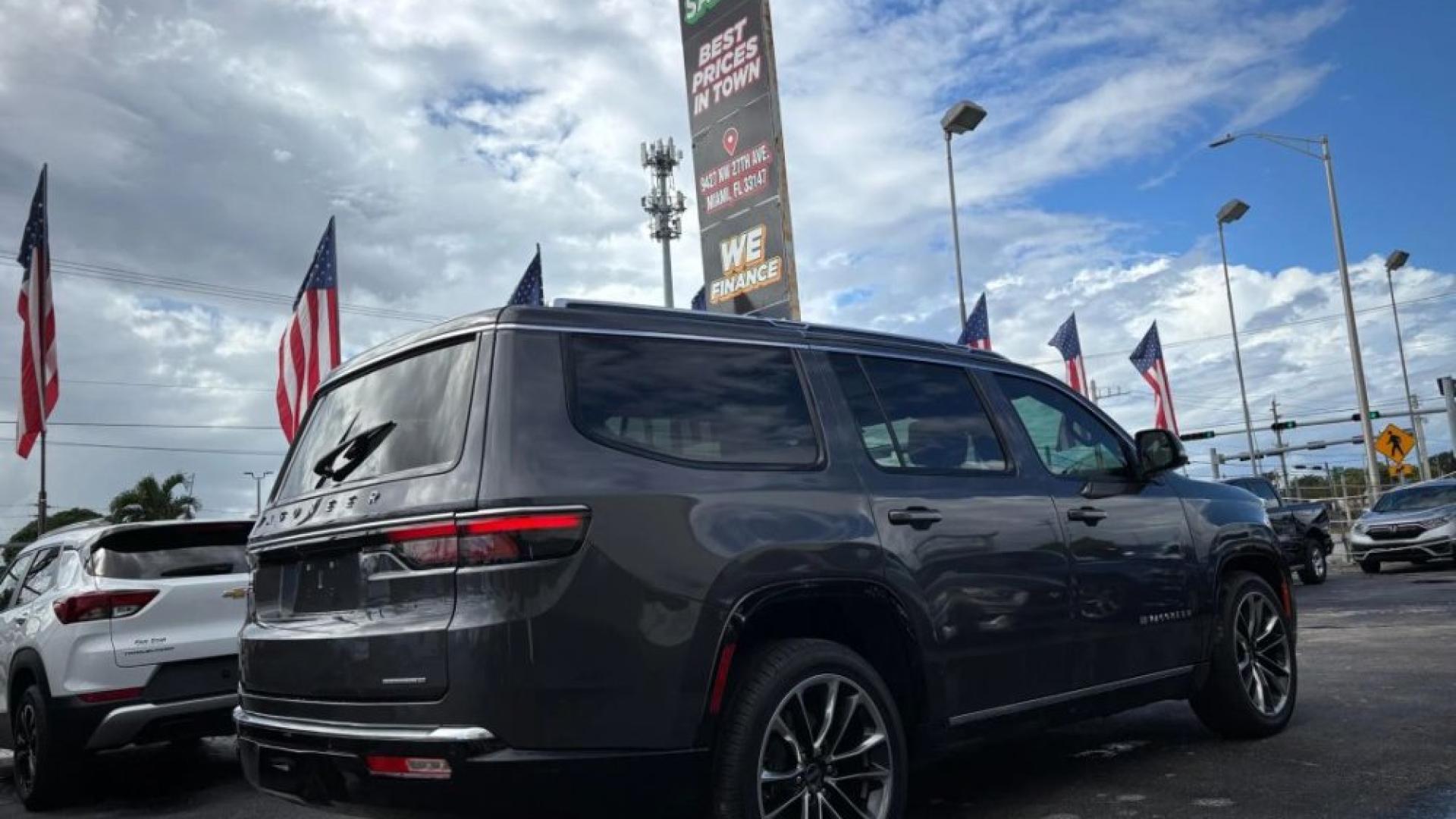 2022 JEEP WAGONEER SERIES III SPORT UTILITY 4D