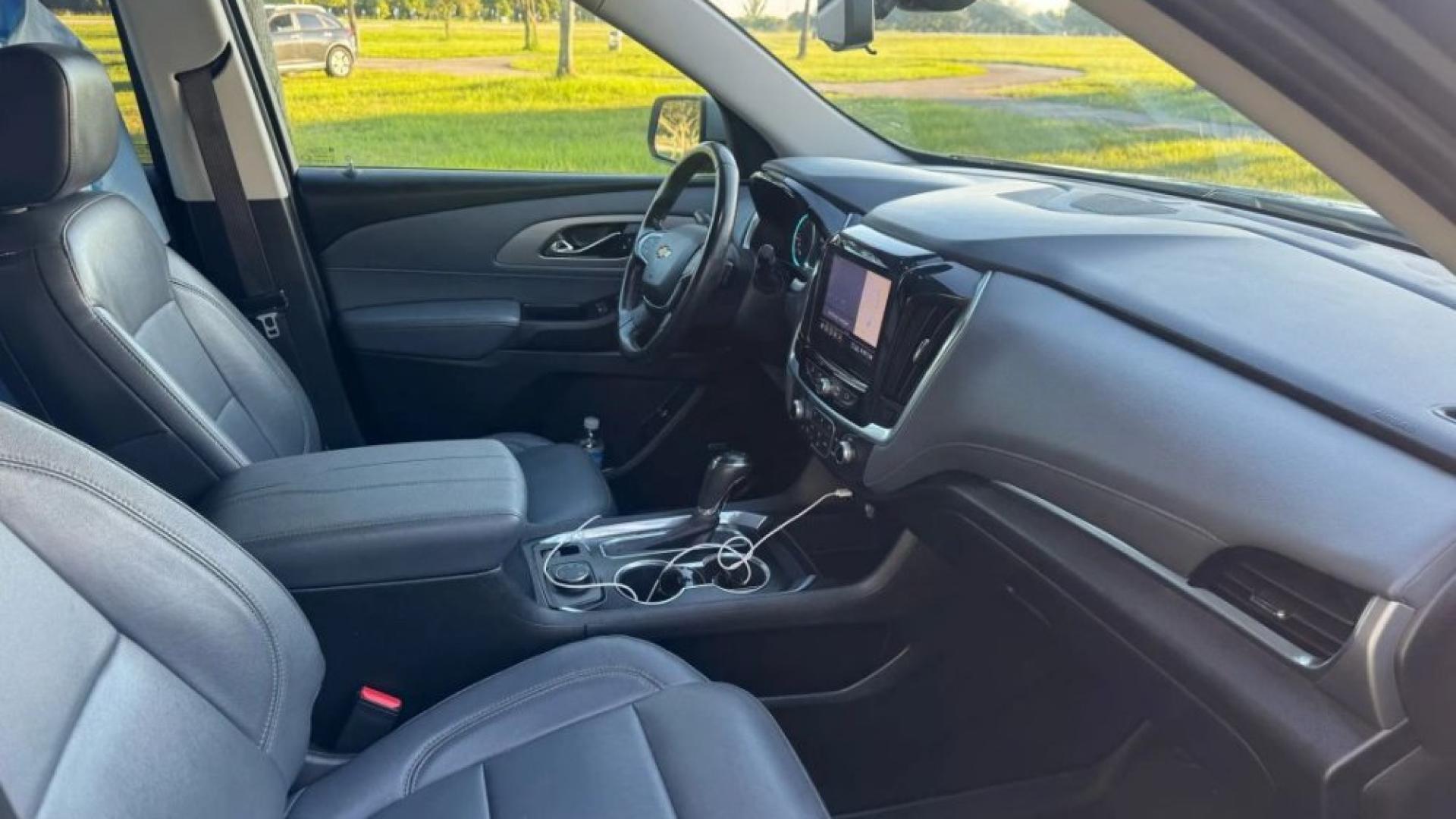 2020 CHEVROLET TRAVERSE LT SPORT UTILITY 4D