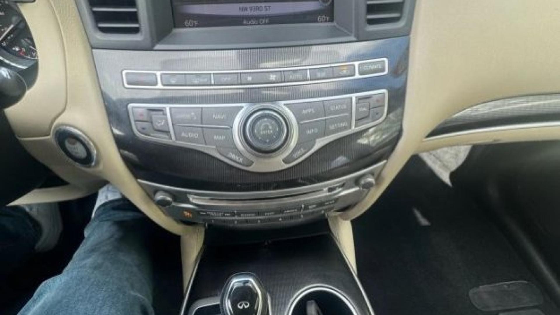 2019 INFINITI QX60 LUXE SPORT UTILITY 4D