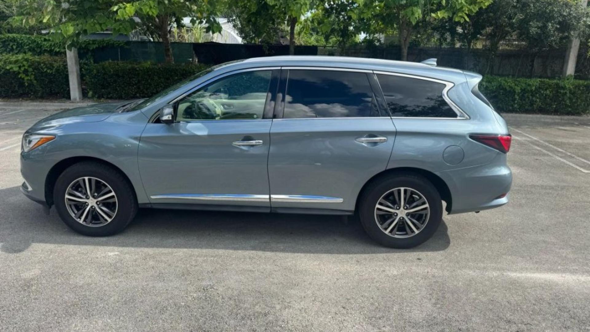 2019 INFINITI QX60 LUXE SPORT UTILITY 4D