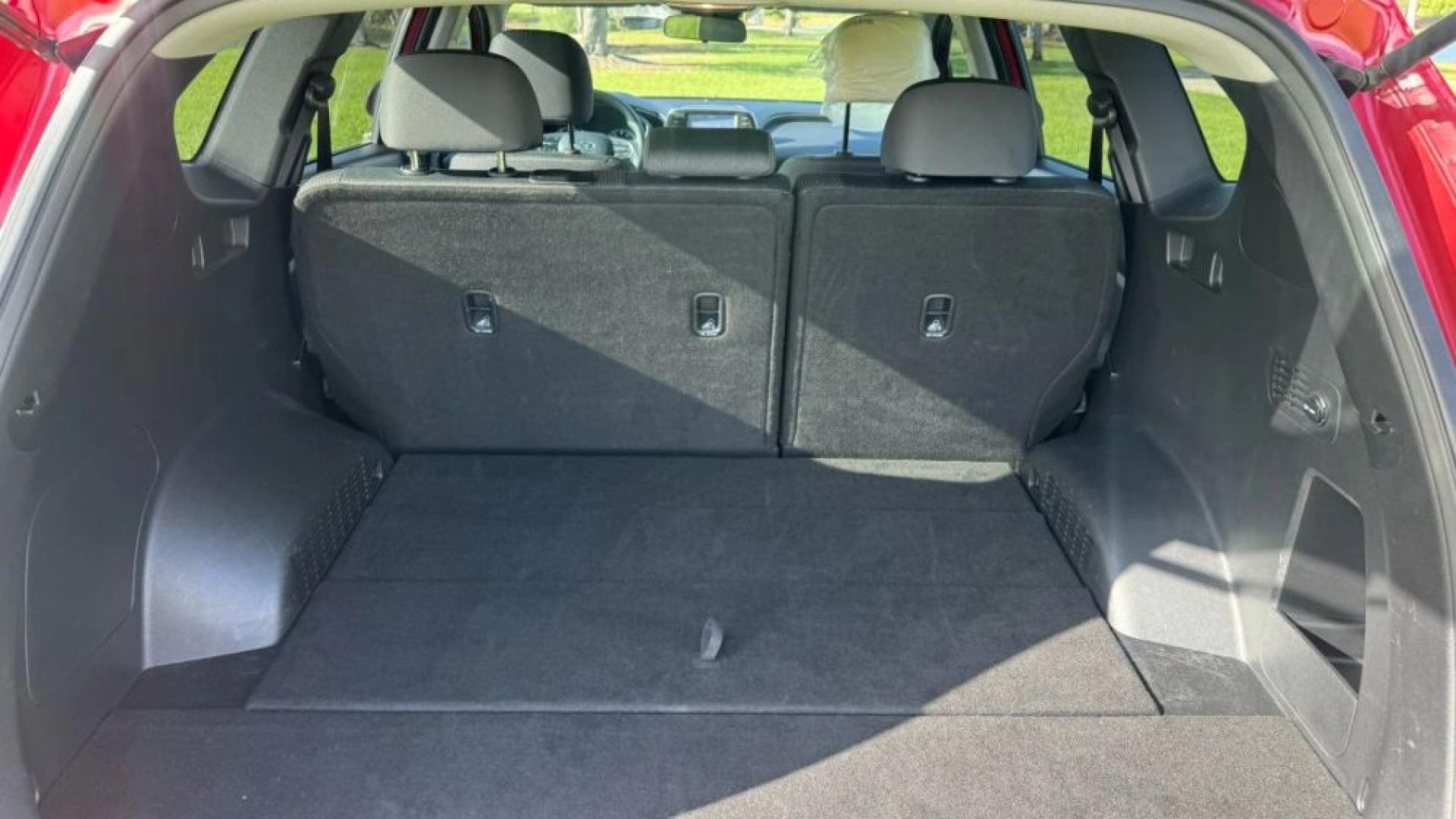 2020 HYUNDAI SANTA FE SE SPORT UTILITY 4D